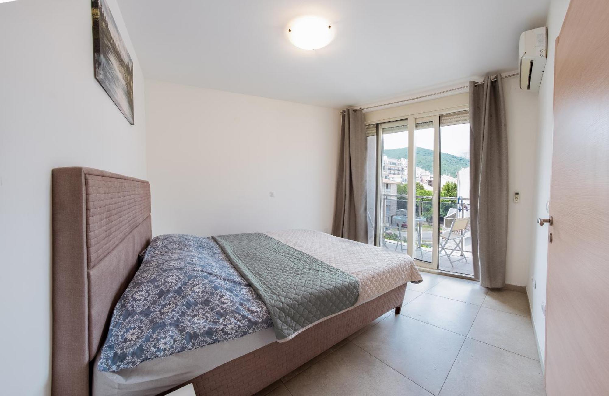 Square Inn Budva Exterior photo